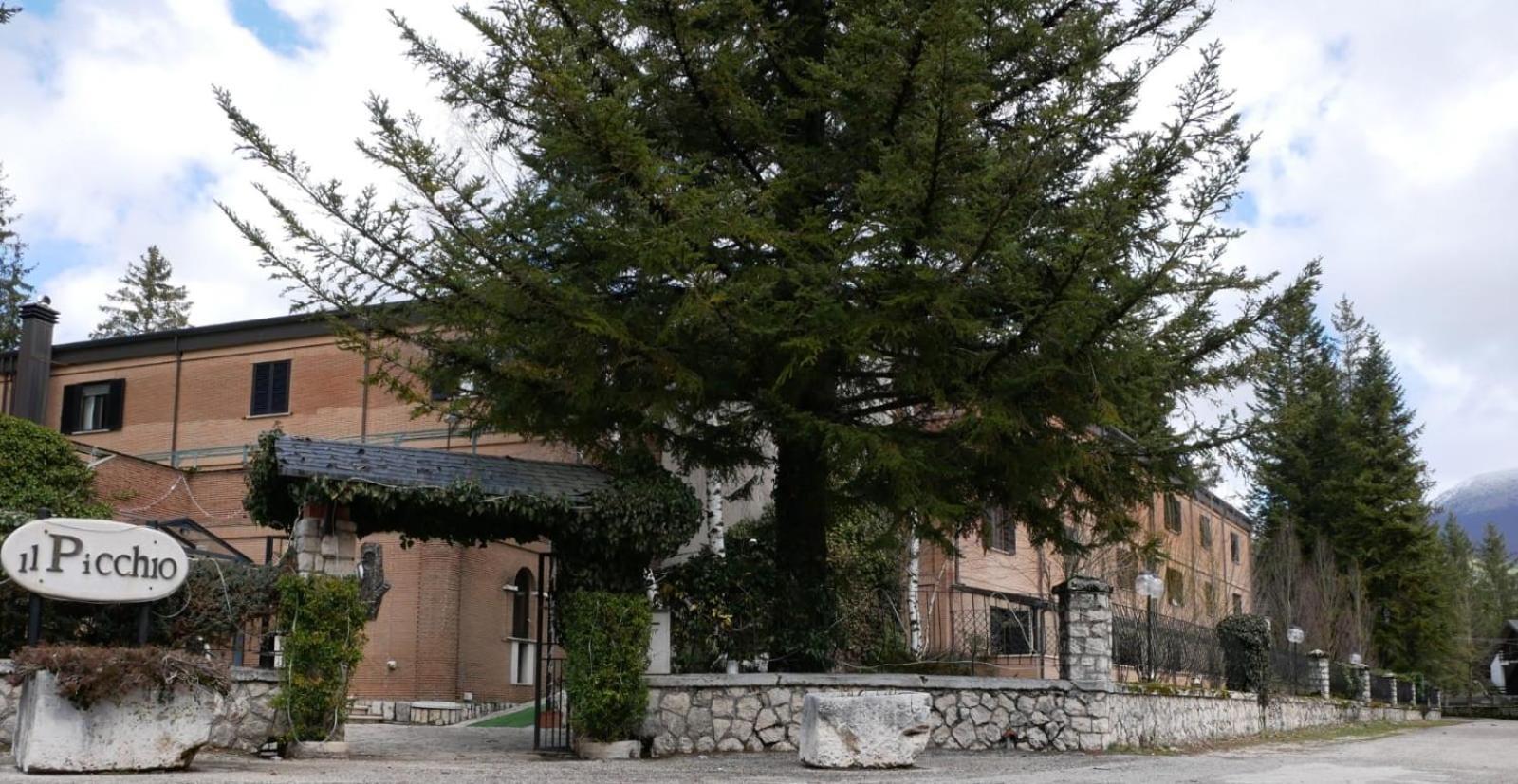 Lh Albergo Il Picchio 佩斯卡塞罗利 外观 照片