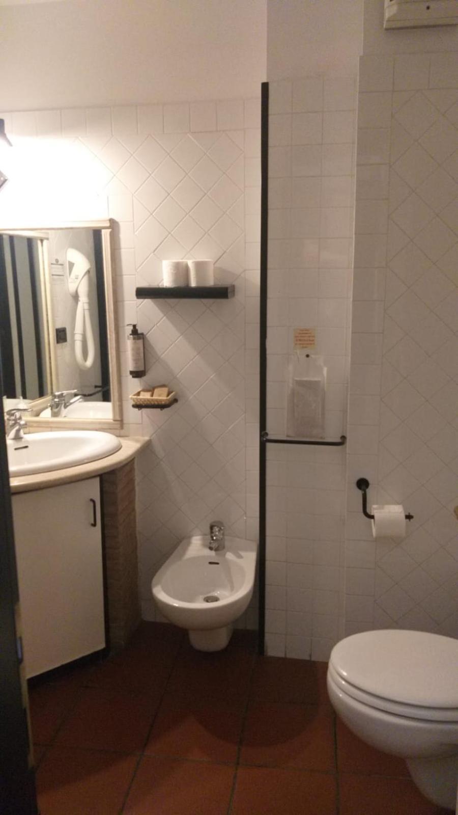 Lh Albergo Il Picchio 佩斯卡塞罗利 外观 照片