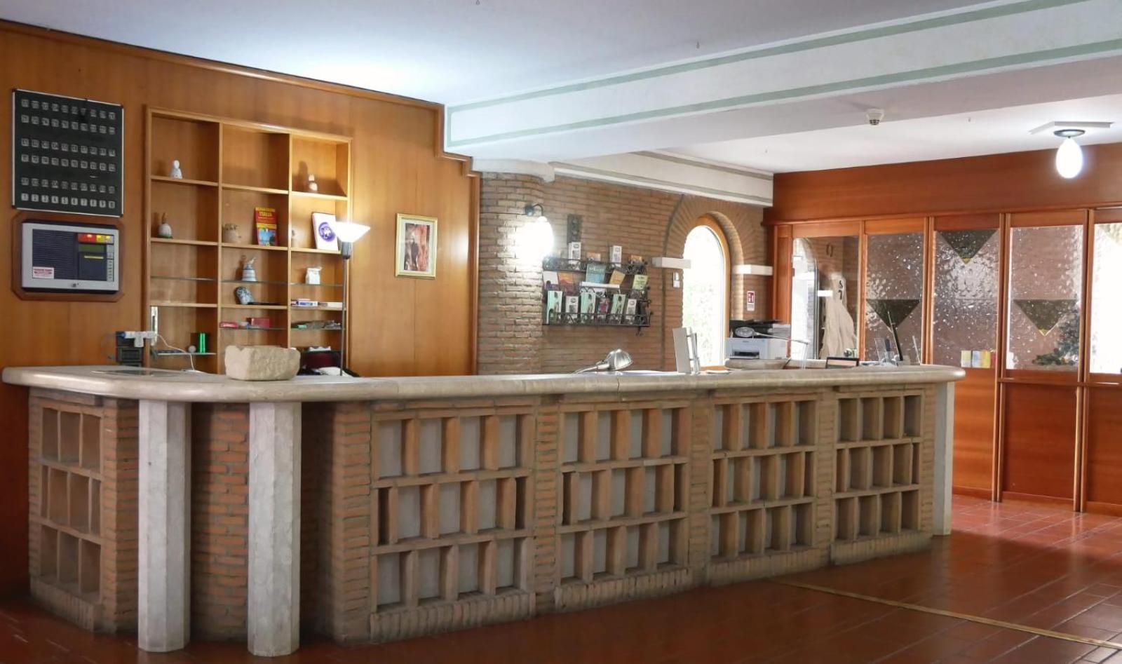 Lh Albergo Il Picchio 佩斯卡塞罗利 外观 照片